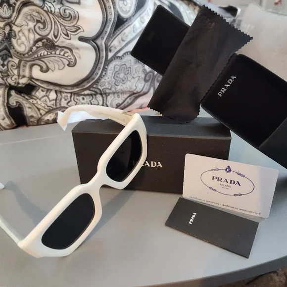 Prada Black and Cream Sunglasses Prada | Accessories | Prada Black And Cream Sunglasses  main image 3